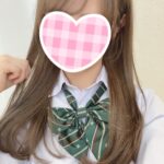 【体験入店速報】華奢体型の妹系美少女。
